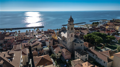Riva Ligure: il cuore blu della Riviera.